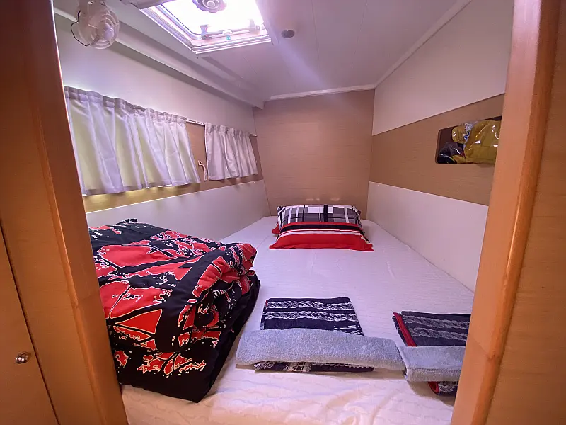 Kabine des Lagoon 400 Winnie Katamarans in Fethiye in der Türkei