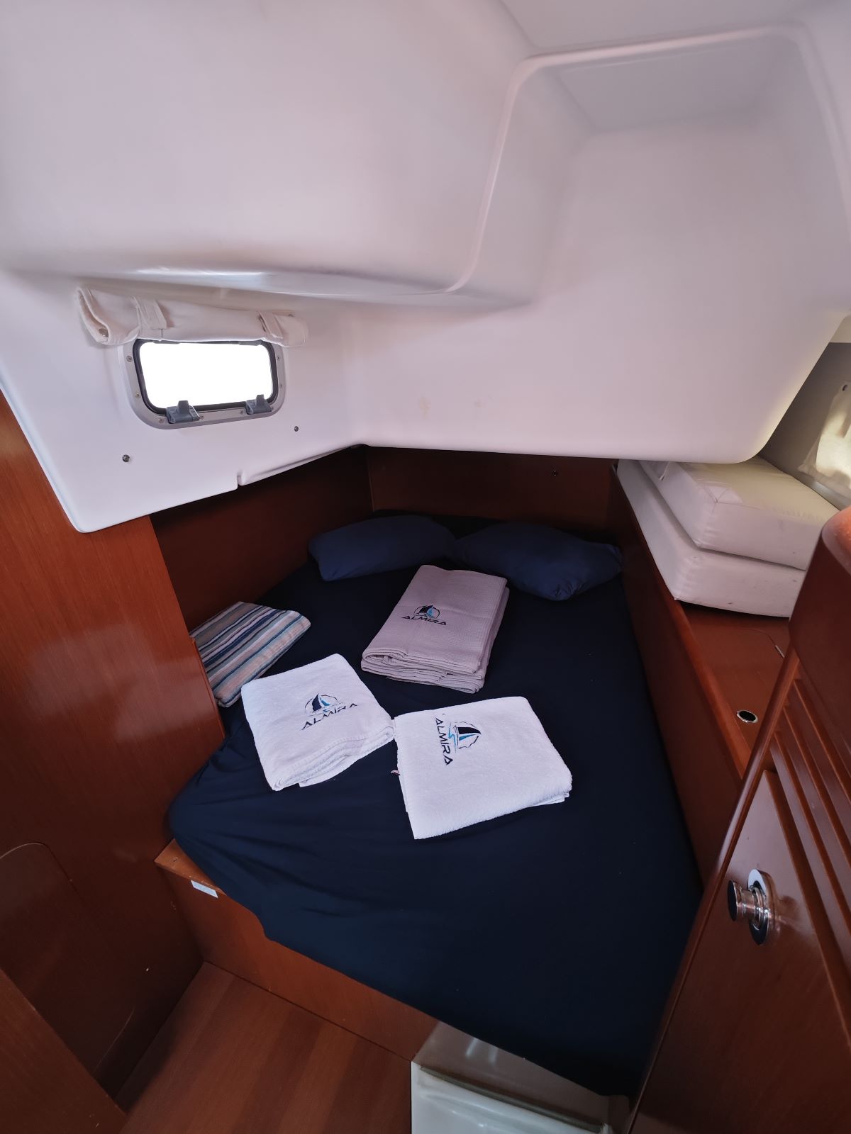 Aft cabin in sailing yacht Beneteau Oceanis 40 Violet in Fethiye in Turkey