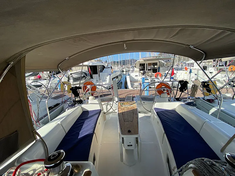 Cockpit of sailing yacht Beneteau Oceanis 43 Bliss in Fethiye in Turkey