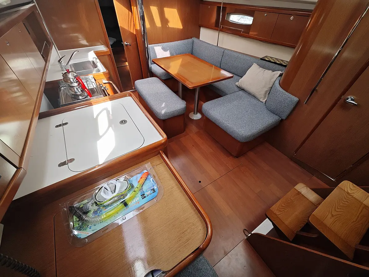 Saloon table in sailing yacht Beneteau Oceanis 40 Violet in Fethiye in Turkey