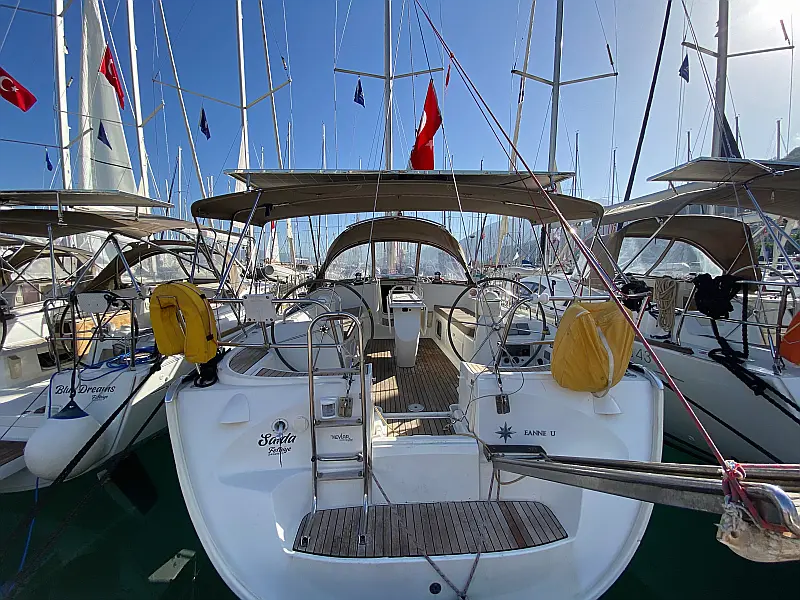 Sailing yacht Jeanneau Sun Odyssey 43 Saida in Fethiye in Turkey